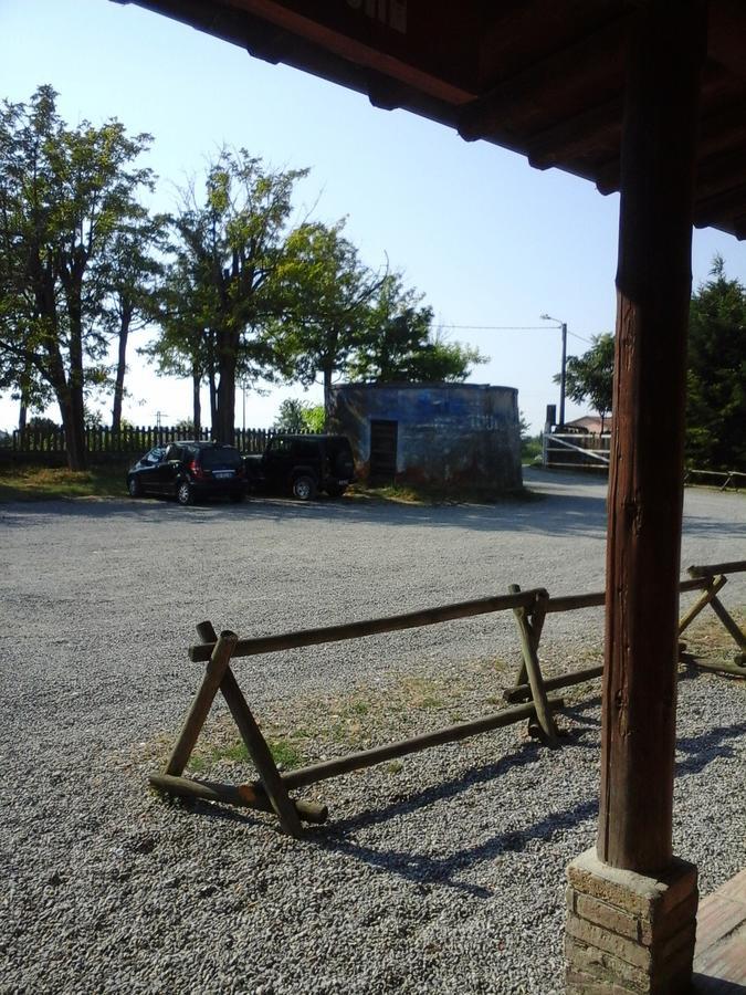 Cowboys Guest Ranch Hotell Voghera Exteriör bild