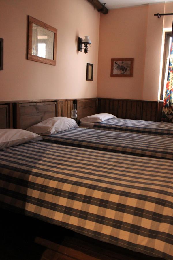 Cowboys Guest Ranch Hotell Voghera Exteriör bild