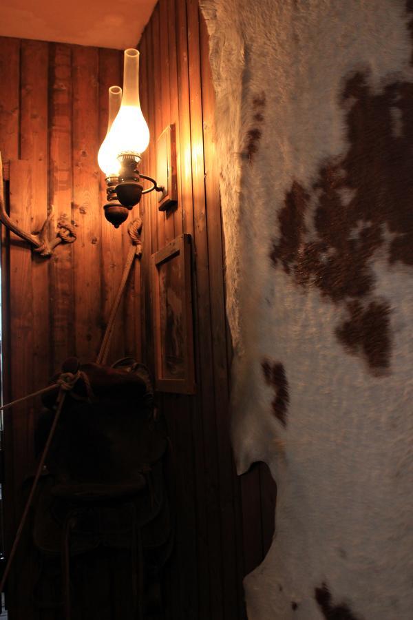 Cowboys Guest Ranch Hotell Voghera Exteriör bild